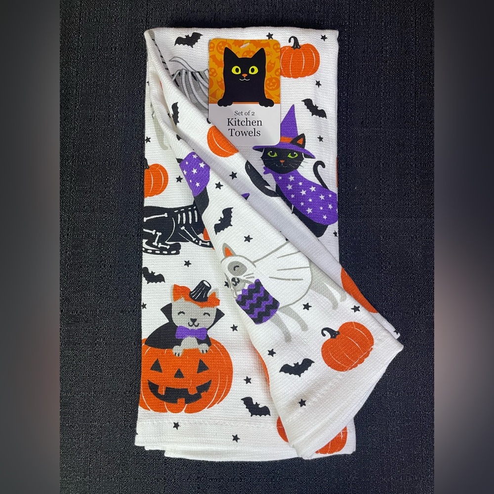 Halloween Kitchen Towels 2 ct Cats In Costumes Pumpkins Ghosts Skeletons NEW NWT
